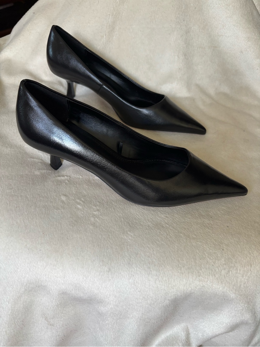 Mango Black Women’s Pointed-Toe Kitten Heel Size 36